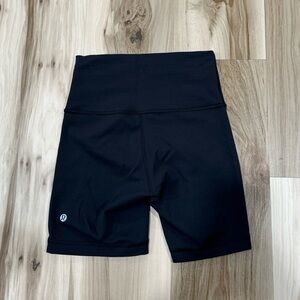 NWOT Lululemon bike shorts. NEVER WORN